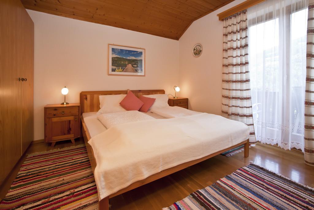 Gaestehaus Berger - Priglhof Hotel Treffen Room photo